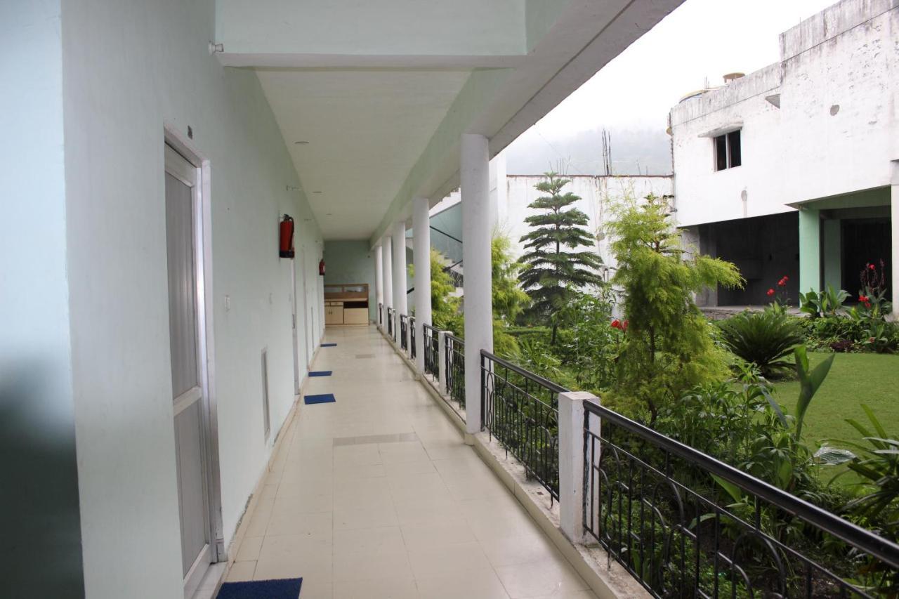 Kanara Hotel Bhīm Tāl Exterior foto